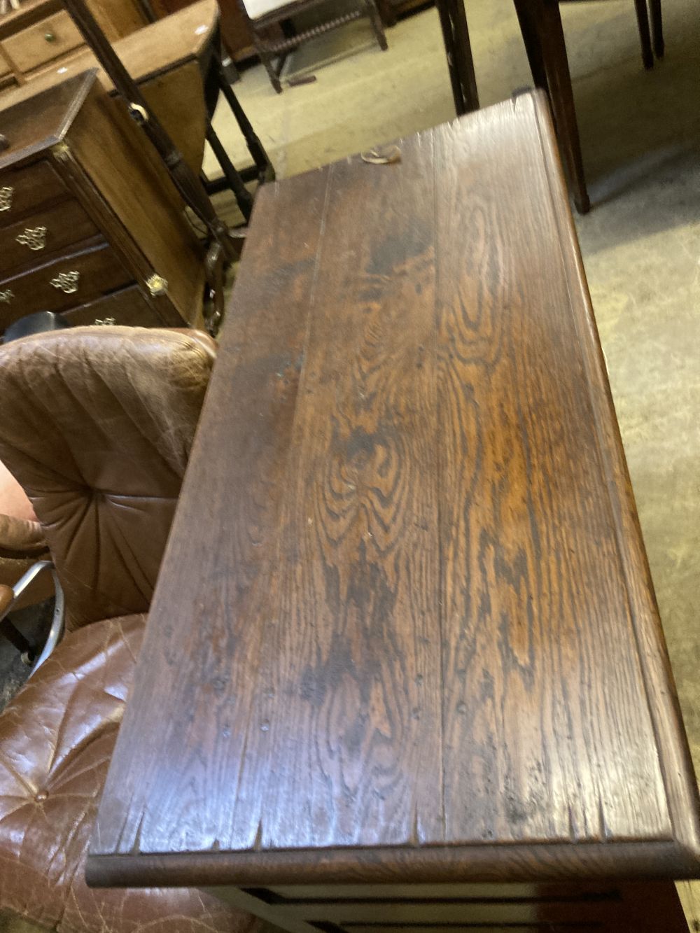 A small 18th century style oak dresser base, width 100cm depth 46cm height 92cm